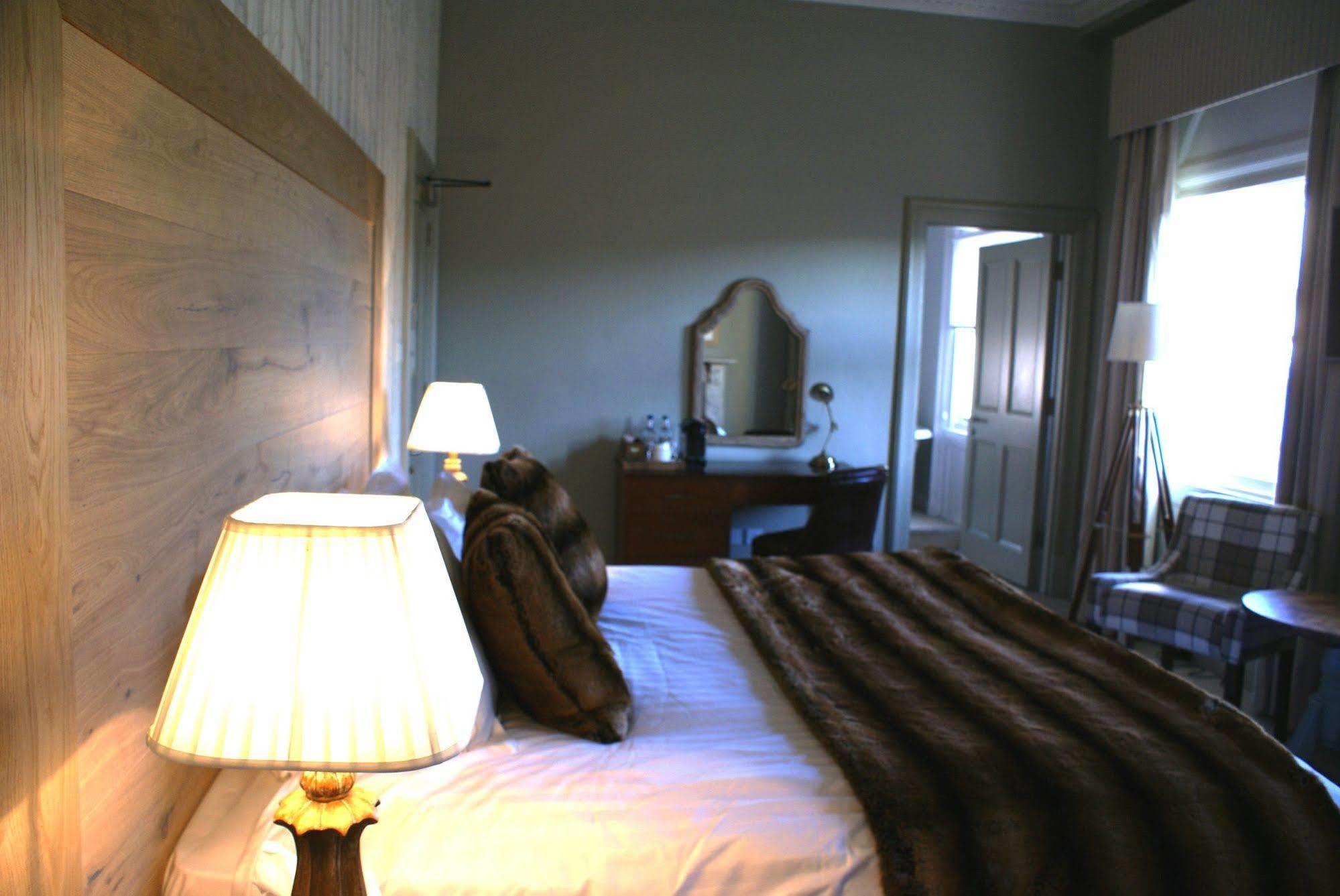 Loch Fyne Hotel And Restaurant 바스 외부 사진